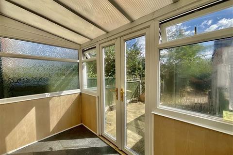 65 Lound Road, Sheffield, S9 4BH