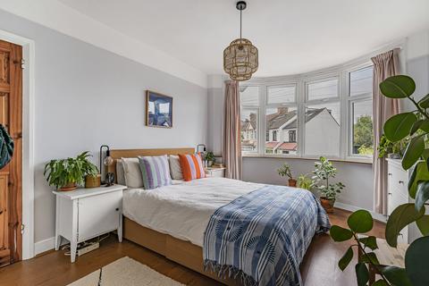 54 Bishops Park Road, London, SW16 5TS