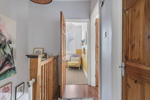 54 Bishops Park Road, London, SW16 5TS