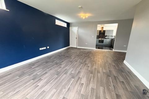 4 bedroom semi-detached house to rent, Bolton BL2