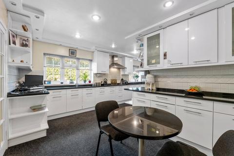 4 bedroom detached house for sale, New Lodge Drive, Oxted, Surrey, RH8
