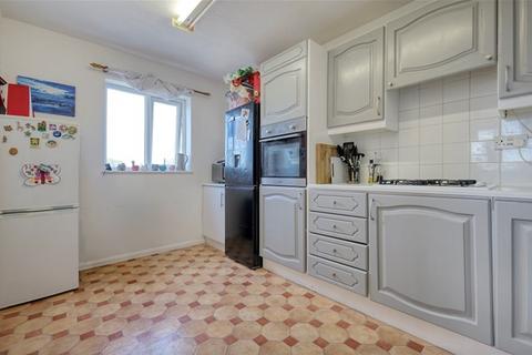 2 bedroom flat for sale, The Ceders , South Woodham Ferrers, CHELMSFORD