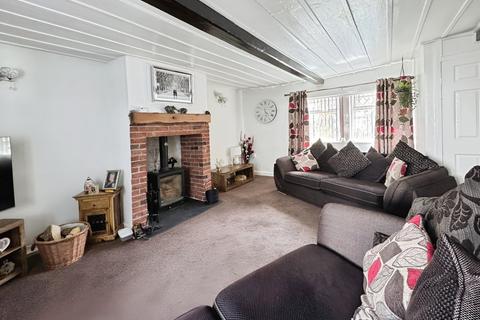 5 bedroom detached house for sale, Hare Park Lane, Hightown, Liversedge, WF15