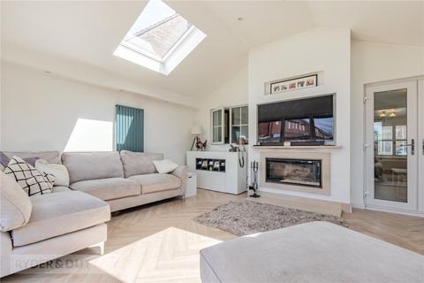 4 Emerald Drive, Oldham, OL1 4TL