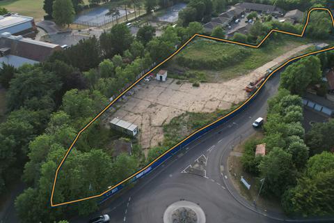 Land to rent, Grange Farm Ln Chigwell IG7 6DR