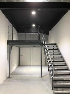Warehouse to rent, Western Ave London W3 0TG