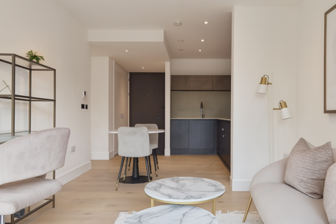 1 bedroom flat to rent, 7a Exchange Gardens, London SW8