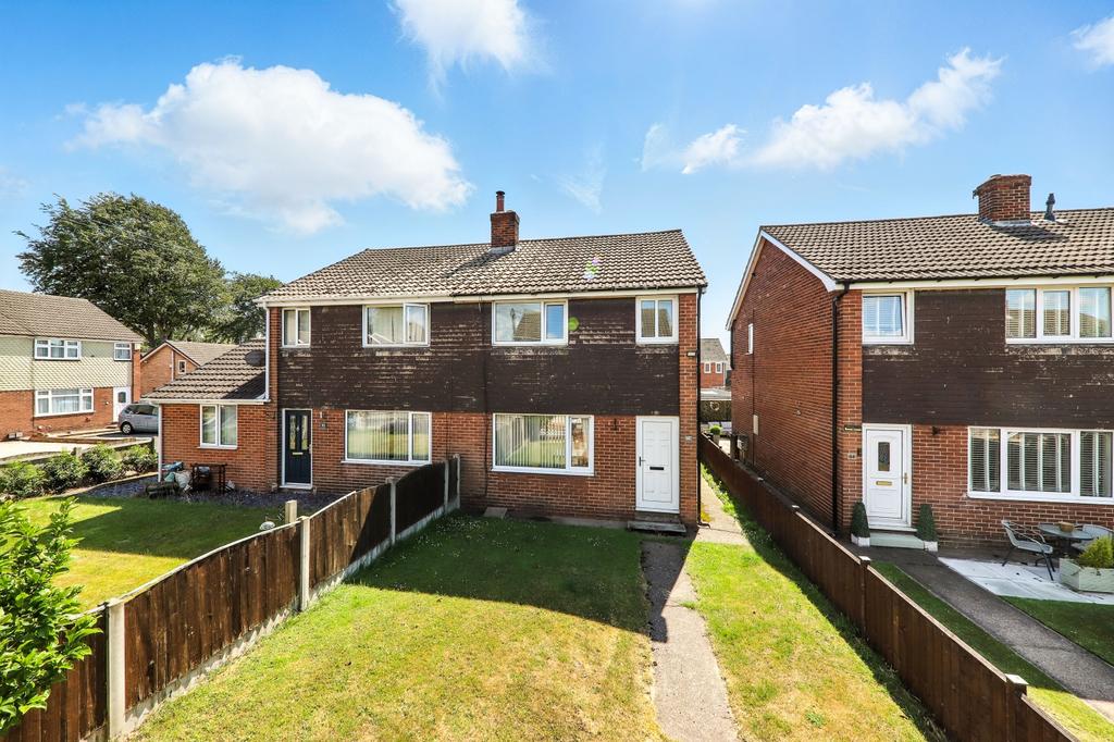 Katrina Grove-Ewe Move Pontefract-Front