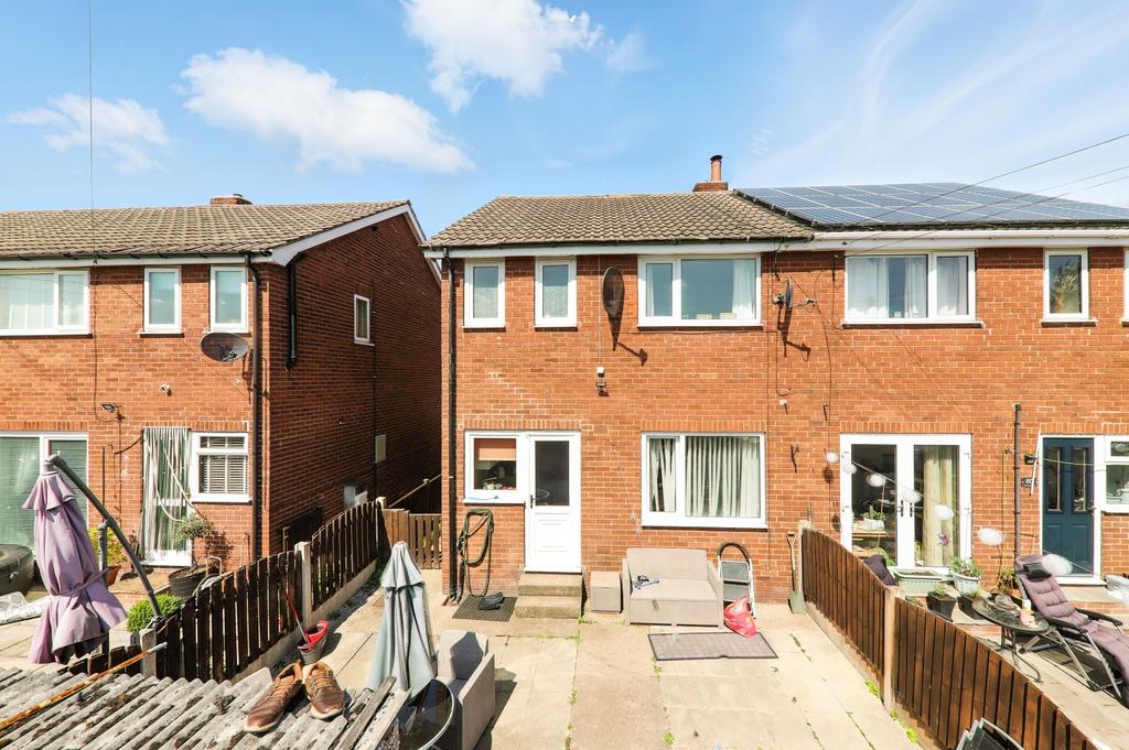 Katrina Grove-Ewe Move Pontefract.Back1
