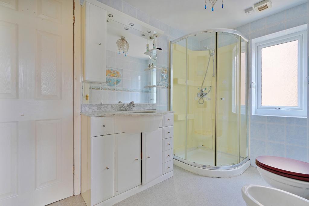 Ensuite