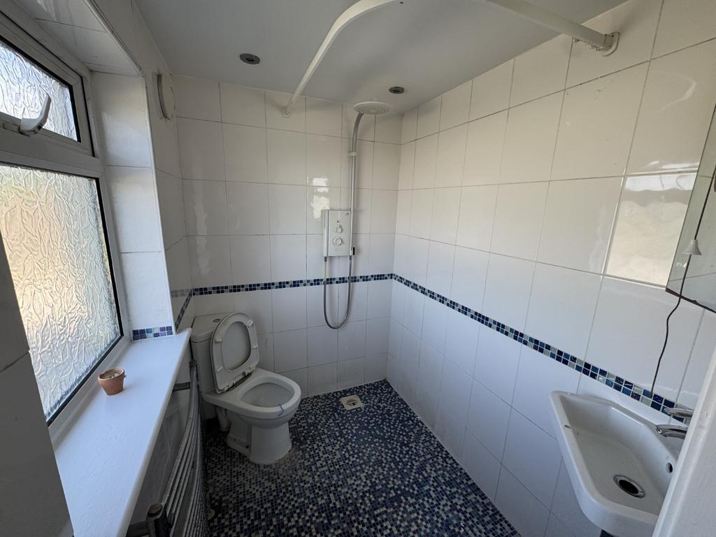Ground Floor Wet Room