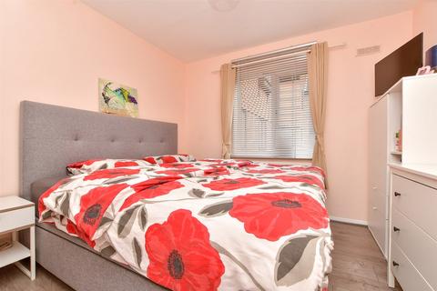 6 Chelsea Gardens, Cheam, Sutton, SM3 9TN