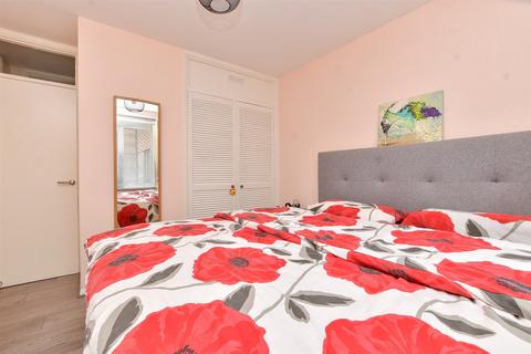 6 Chelsea Gardens, Cheam, Sutton, SM3 9TN