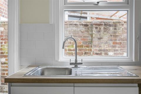 3 bedroom terraced house for sale, Elm Lodge Avenue, Reading, RG30