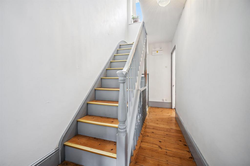 First floor landing.jpg