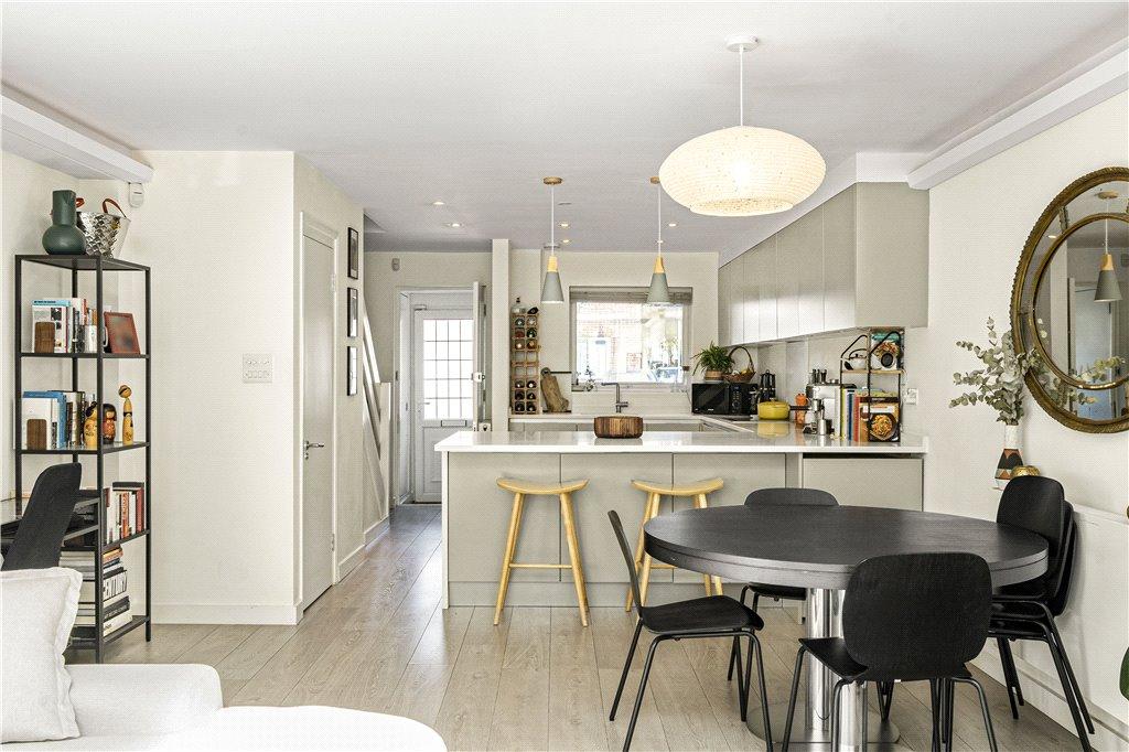 Kitchen/Dining