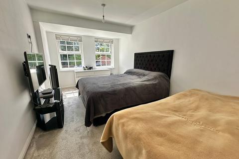 2 bedroom apartment for sale, Raleigh Way, FRIMLEY GU16