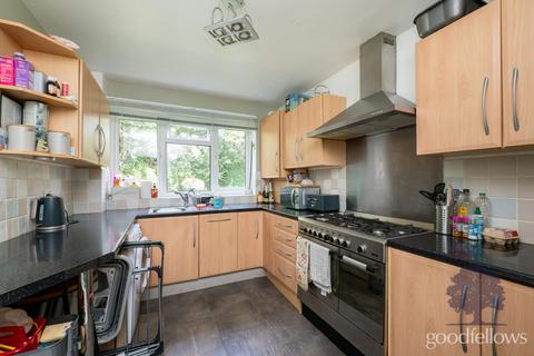 undefined, Albion Road, Sutton SM2