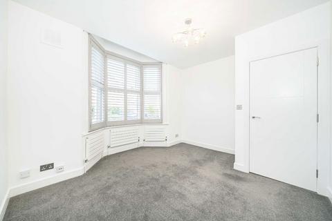 2 bedroom flat for sale, Dunstans Road, London SE22