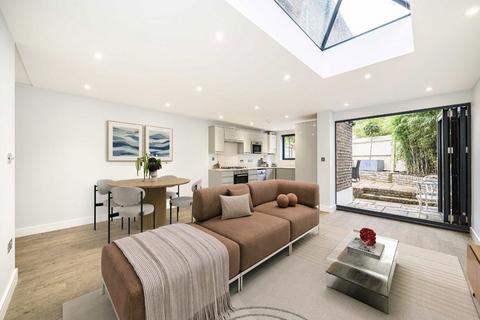 2 bedroom flat for sale, Dunstans Road, London SE22