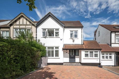 Delamere Gardens, Mill Hill, London, NW7