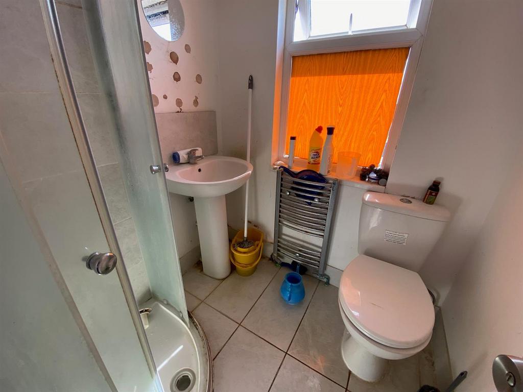 Shower room.jpg