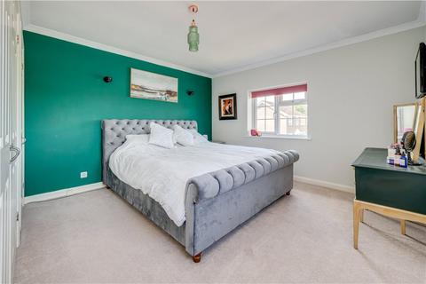 1 Dove Close, Wetherby, LS22 7YQ