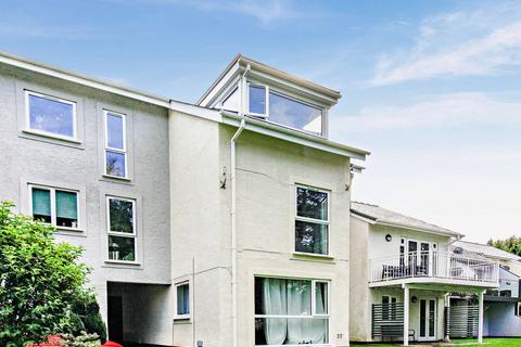 undefined, Ffordd Garnedd, Y Felinheli, LL56