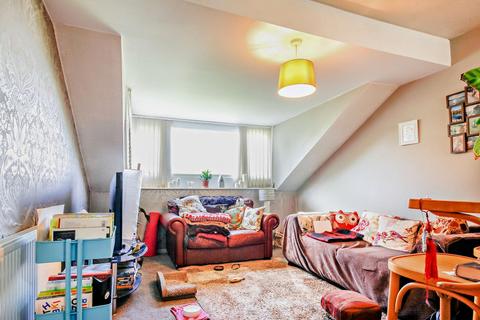 undefined, Ffordd Garnedd, Y Felinheli, LL56