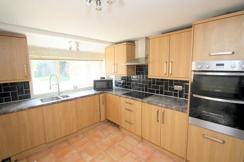 3 bedroom detached bungalow to rent, Riverside, Wraysbury, Staines-upon-Thames, TW19