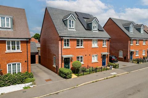 undefined, Calville Gardens, Aylesbury HP18