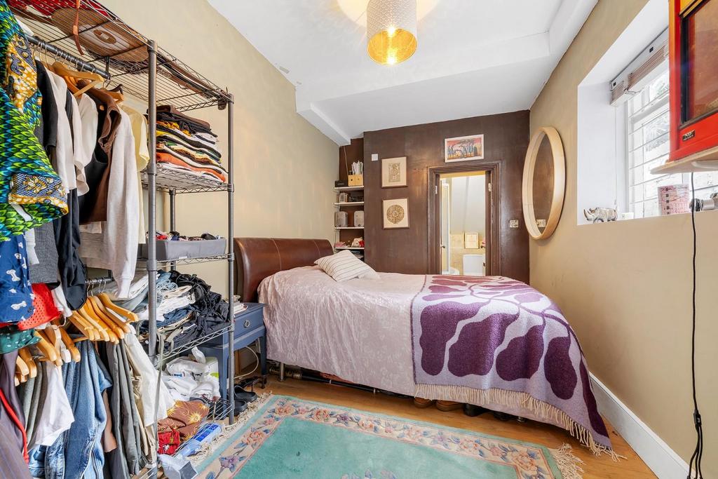 Bedroom 2.JPG