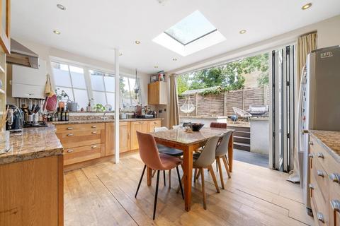 3 bedroom flat for sale, Dulwich Road, SE24