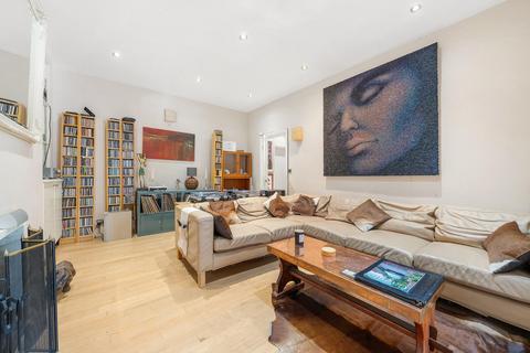 3 bedroom flat for sale, Dulwich Road, SE24