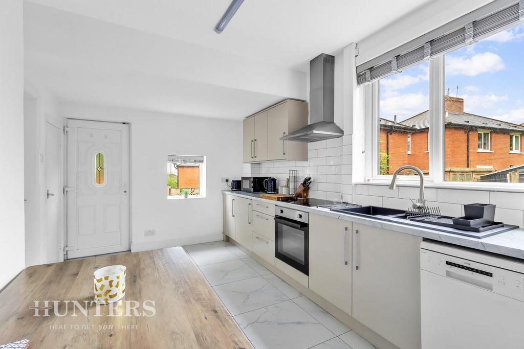 Dining kitchen