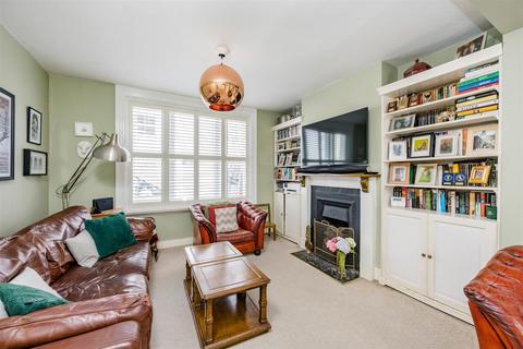 3 bedroom house to rent, Guildford Street, Brighton