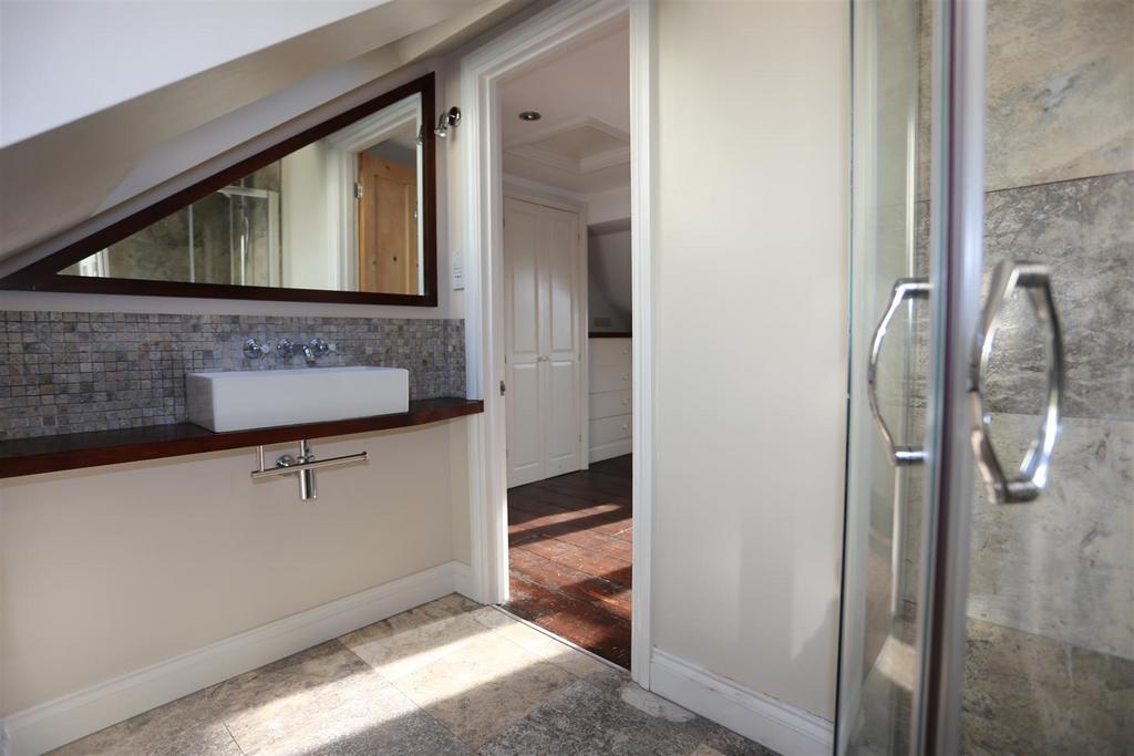 9 guildford street new (16).jpg