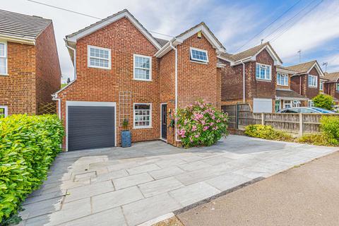 4 bedroom detached house for sale, Knivet Close, Rayleigh, SS6