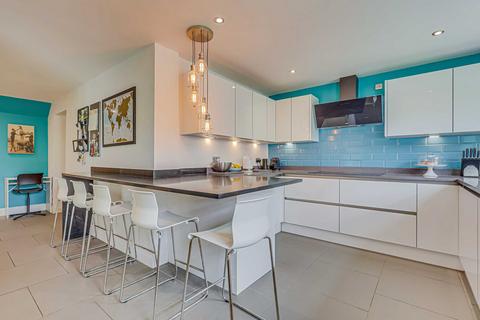 4 bedroom detached house for sale, Knivet Close, Rayleigh, SS6