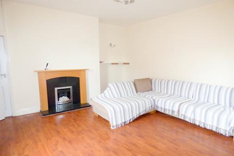 2 bedroom flat to rent, Joicey Street, Pelaw