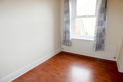 2 bedroom flat to rent, Joicey Street, Pelaw