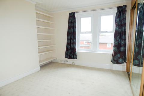 2 bedroom flat to rent, Joicey Street, Pelaw