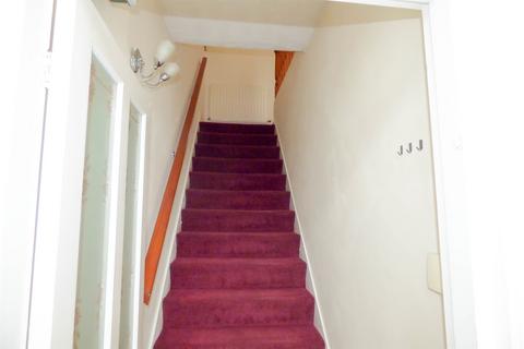 2 bedroom flat to rent, Joicey Street, Pelaw