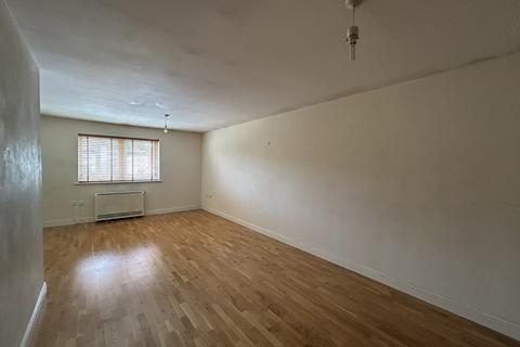 2 bedroom flat for sale, Scotney Gardens, St. Peters Street, Maidstone, Kent, ME16 0GR