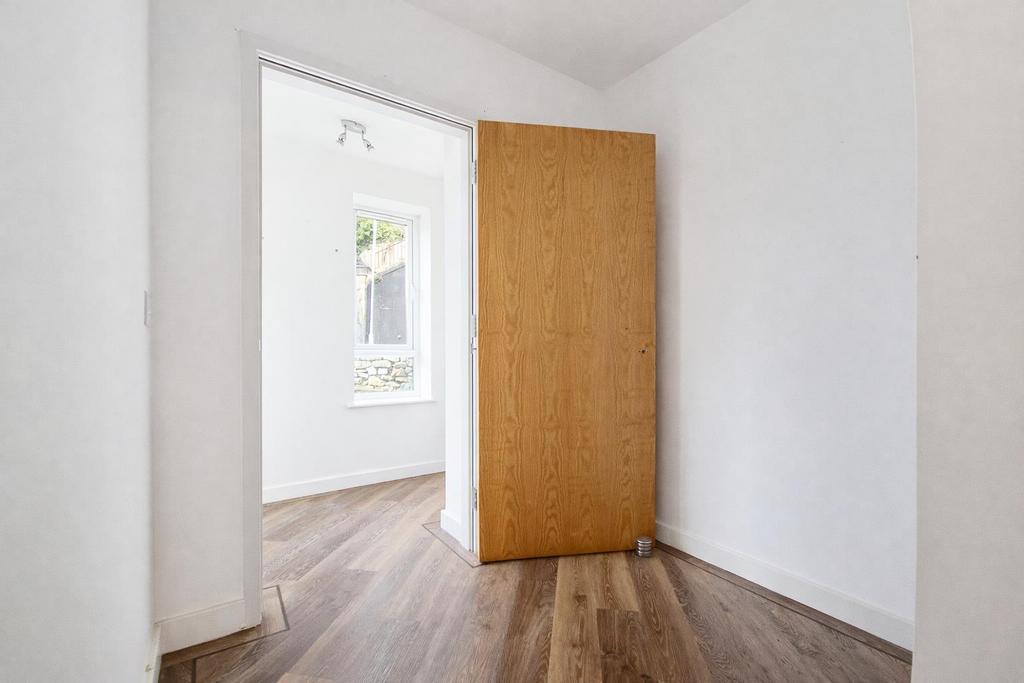 Door to Porch 3 EF.png