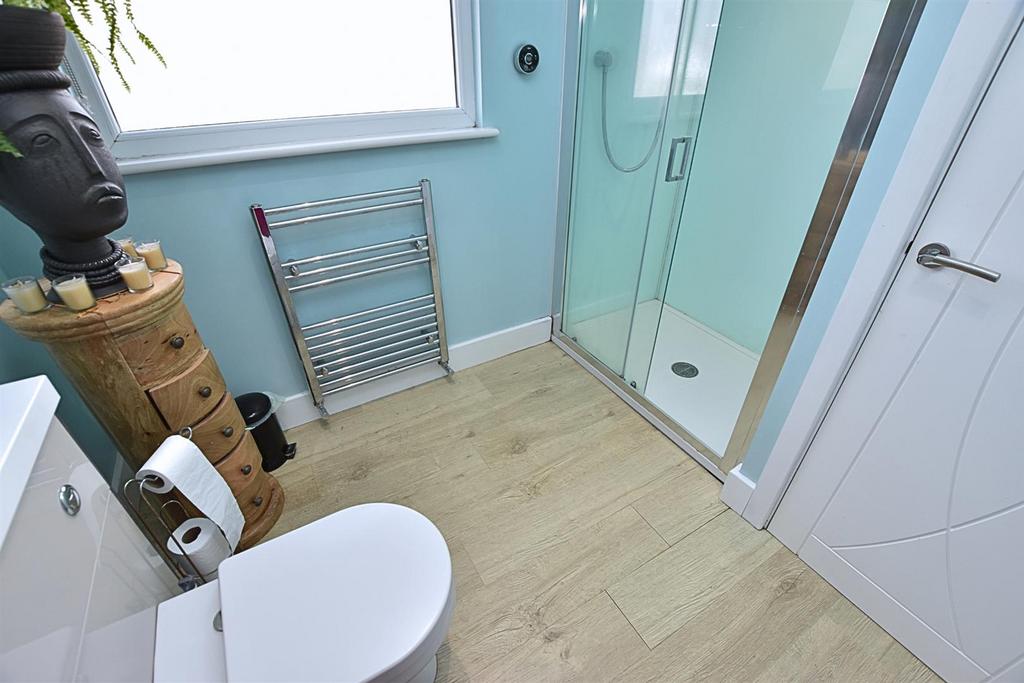 En suite shower room