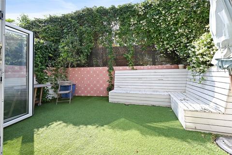 4 bedroom terraced house for sale, Thornfield Road, Shepherds Bush, London, W12