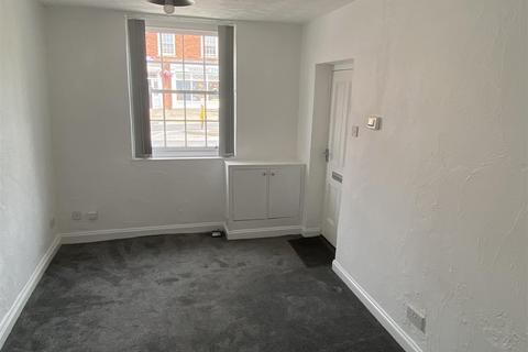 1 bedroom end of terrace house to rent, Highbridge, Howden