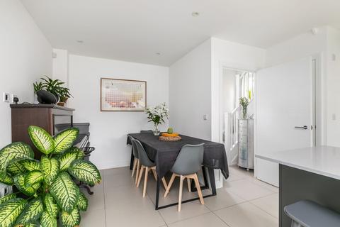 5 Venta Drive, Winchester, SO22 6FS