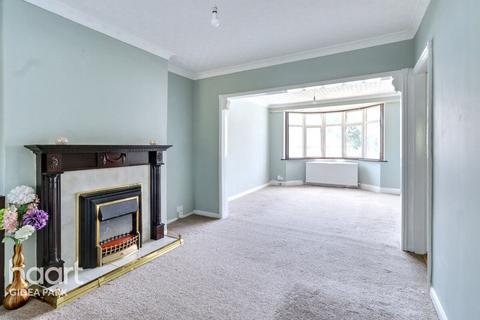 3 bedroom semi-detached house for sale, Seymer Road, Marshalls Park, Romford, RM1